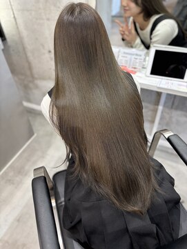 オリーブベージュ/ブリーチなし/透明感カラー