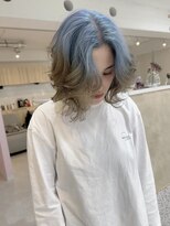 イェッカ パビル(YECCA pabil)&nbsp;水色からグレーのデザイン