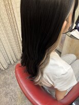 ロマンヤカタ ファース(ROMAN YAKATA fars)&nbsp;くすみベージュイヤリングカラー@田島（2026/03）