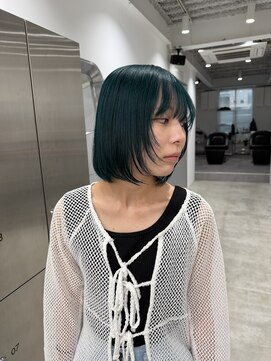 イル 天神大名店(ill) モスグリーン/レイヤー/ボブ(天神/大名)
