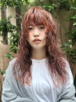 トイロ 渋谷(Toiro)&nbsp;くせ毛風パーマでつくる、ナチュラルなロングウェーブ