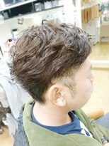 トゥエンティーフォー(24)&nbsp;刈り上げパーマスタイル