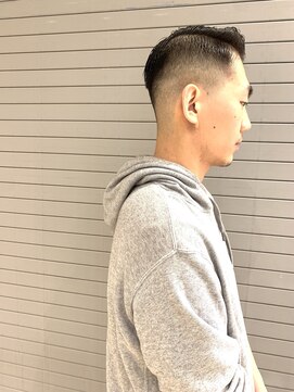 プロ バーバーショップ(PRO BARBER SHOP) サイドパート