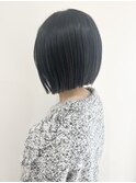 ネイビーグレージュ×ぱっつんボブ