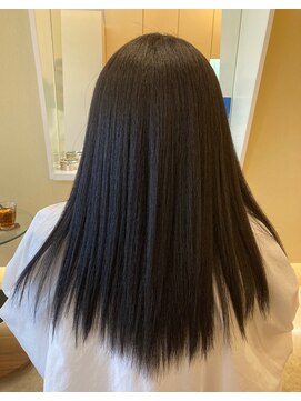 カットスペース イープラス(Cut space e+) ストレートヘアー