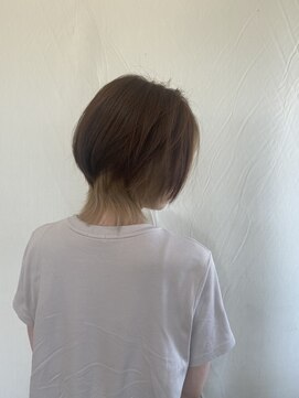 ジュリア(Giulia) トレンドヘアのボブウルフがテールカラーでさらに可愛い