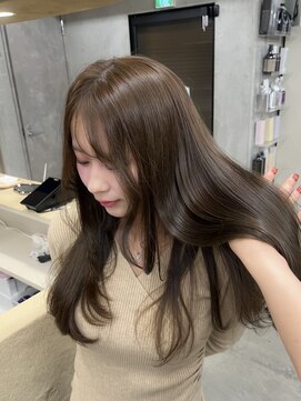 ウリ 横浜(uli) 【arin指名限定】オリーブベージュ×レイヤーカット