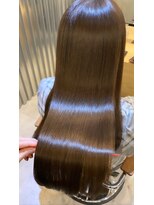 ジーナ セントラル銀座(Zina)&nbsp;小顔オリーブカラーボブルフハイライトカラークールショート