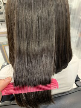 エスカーラ 表参道(THE ESCALA) @m_ayu/くすみブルー/タビラマユミ