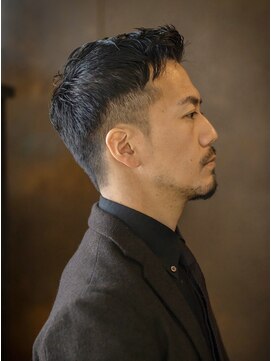 パウダー(powder) メンズ男前ビジネスマン #バーバーStyle #理容室風 #フェード