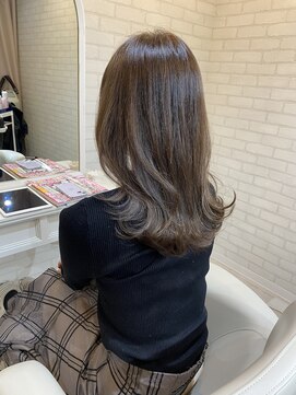 マーリャヘアー(mallia hair) ミディアムレイヤー