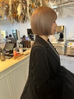 ジアン バイ ミルボン 西宮ガーデンズプラス(GIEN by milbon)&nbsp;切りっぱなしショートボブ/シアーベージュ/濱田 実果