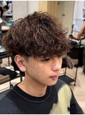 茶髪外国人風刈り上げ無造作スペインカールマッシュパーマ