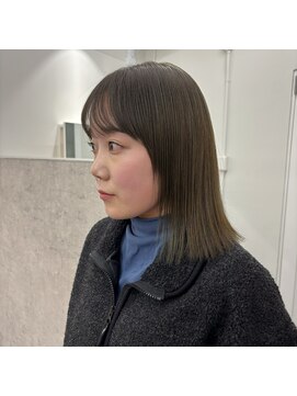 シー(thee) まろやかオリーブベージュ