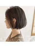 丸みのある顎ラインボブ　ナチュラルベージュ