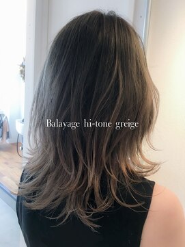 ハク アトリエ(HaKU atelier) ことりベージュバレイヤージュ マーメイドアッシュ毛先パーマ