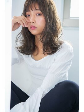 シザジー(SYZYGY) 抜け感カジュアル鎖骨ミディ　インスタ@toyamayouichi