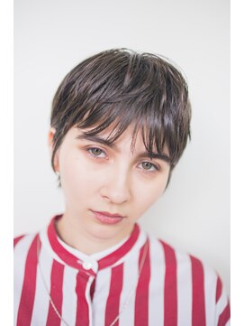 ピズム(PISM) 小顔耳かけマッシュクールショート／ダークアッシュ