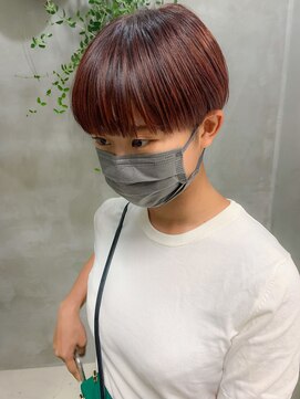 テトヘアー(teto hair) オレンジカラー、マッシュショート、刈り上げ、オレンジベージュ