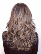 KAMI CHARISMA TOKYO ★パーマ部門受賞　圧倒的な弾力と手触り・モチの良さでリピート率9割以上