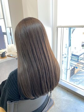 ヴィントベース(VINTBASE) 【暗くても透明感のある】スモークグレージュ