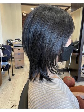 ソルグランデ(SOL-GRANDE) 黒艶ウルフくびれカット