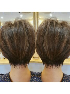リッチ 菊名店(Rich) 束感ナチュラルショート×ハイライトカラー30代40代