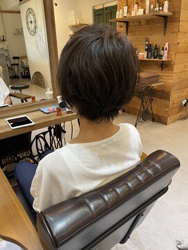 チリンバイロストシティー(Chillin by LOSTCITY) ショートボブ髪質改善スクールカットハイライト