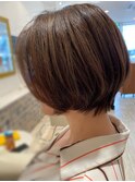 ショートボブ×グレージュブラウン