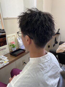 コアフィールフィス(COIFFURE fils) 【見附 今町】ツイストパーマ 刈り上げ ツーブロック