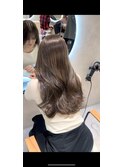透明感抜群グレージュカラー