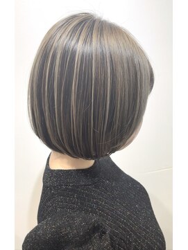 グロウ バイ フェイス(GLOW by face) コントラストハイライトボブ