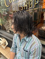 フォーコーナーズ(Four Corners) ロン毛／スパイラルパーマ／サーフカール/