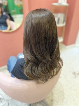 モア 岡崎(more) ワンカラーて透け感グレージュ