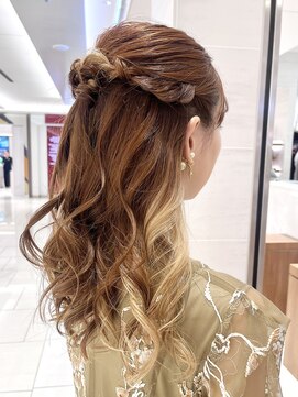 ピークアブー アヴェダ ギンザシックス(PEEK-A-BOO AVEDA GINZASIX) ハーフアップお呼ばれヘア編み込み結婚式ヘアセット銀座