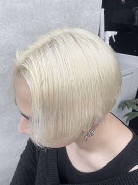 メンズサロン EIGHT MEN 北千住店【エイト】 ホワイトブロンド