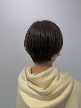 アドラーブル 万代店 (adorable) ショートボブ透明感アッシュブラウン小顔ナチュラル20代30代40代