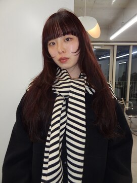 ヌーヴ(Nu:v) ワイドバング レイヤーカット/赤髪