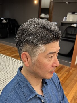 ザデイトウキョウ 表参道 青山(THE DAY TOKYO) MEN’S/サーフカール/刈り上げセンターパート/表参道駅/青山