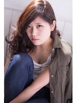 ヘアーサロン ラ シュシュ(HAIR SALON La chou chou)&nbsp;大人の色気はサイドパートで作る！ロングスタイル