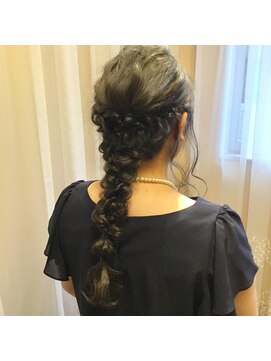 カットバンク(CUT BANK) 編みおろしスタイル