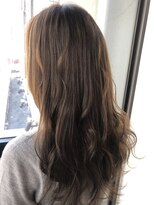 ヘアーアンドメイク ルシア 梅田茶屋町店(hair and make lucia) スモーキーベージュ