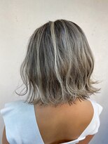 アジールヘア 東上野店(agir hair)&nbsp;ホワイトグレー/大人ハイライトAラインボブ【上野/東上野】