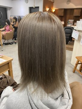 フツーロ 名古屋 栄(FUTURO) #シルバーカラー#ベージュ#ベージュブラウン