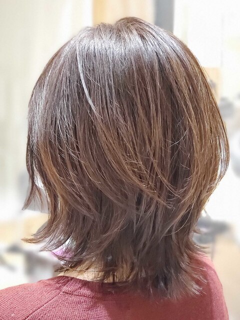 【50代ヘアスタイル】大人ネオウルフ×アッシュブラウン