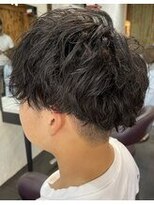 アクアマリン8810 ハチハチイチゼロ(AQUA MARINE 8810)&nbsp;束感ショート/ハイライト/波巻き/マッシュパーマ/北習志野