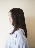 オフィスカジュアルなワンカールスタイル
