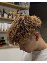 イーラ(era) 波巻きパーマ ツイストスパイラル眉カットメンズパーマ