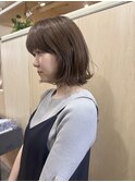 透明感ベージュ