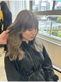 透明感グレージュカラー